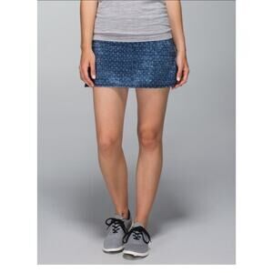 Lululemon Pace Setter Skirt/Skort  Exploded Sashiko Cross Inkwell Ghost  Size 4
